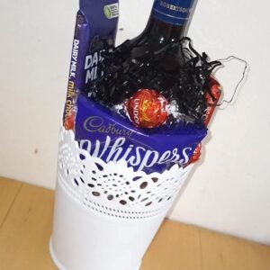 🤍 Evening Indulgence Wine & Chocolate Bucket