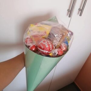 💚 Minty Sweet Surprise Cone